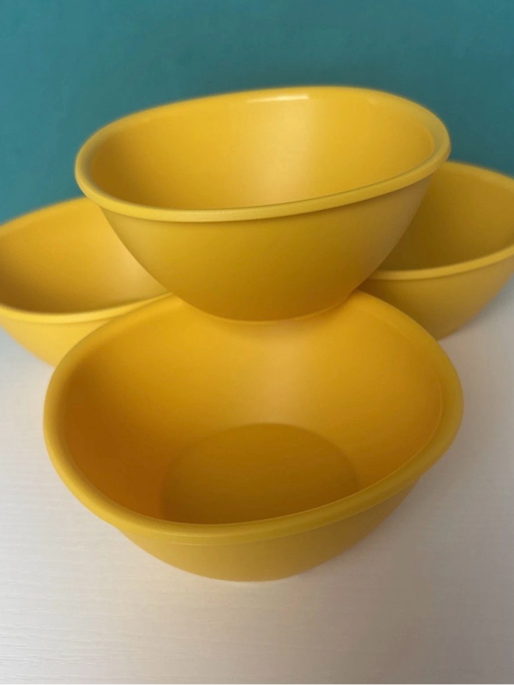 Tupperware Legacy Pinch Cereal Bowls 400ml Set Of 4 Vintage Yellow New